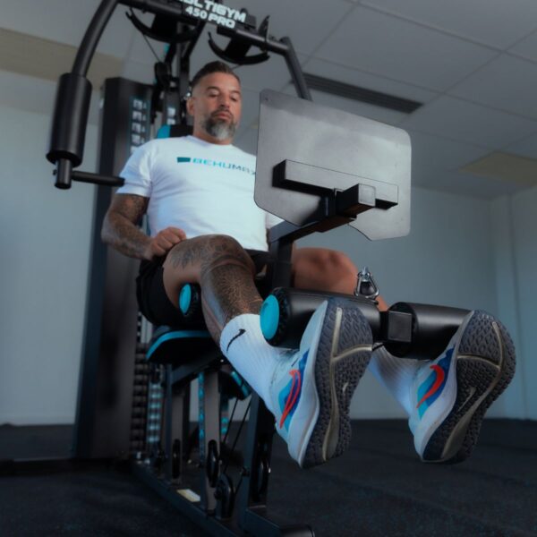 prensa-de-piernas-en-maquina-multifuncion-multigym-450-pro