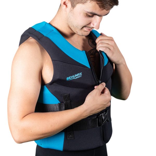 chaleco-salvavidas-aqua-safe-en-uso